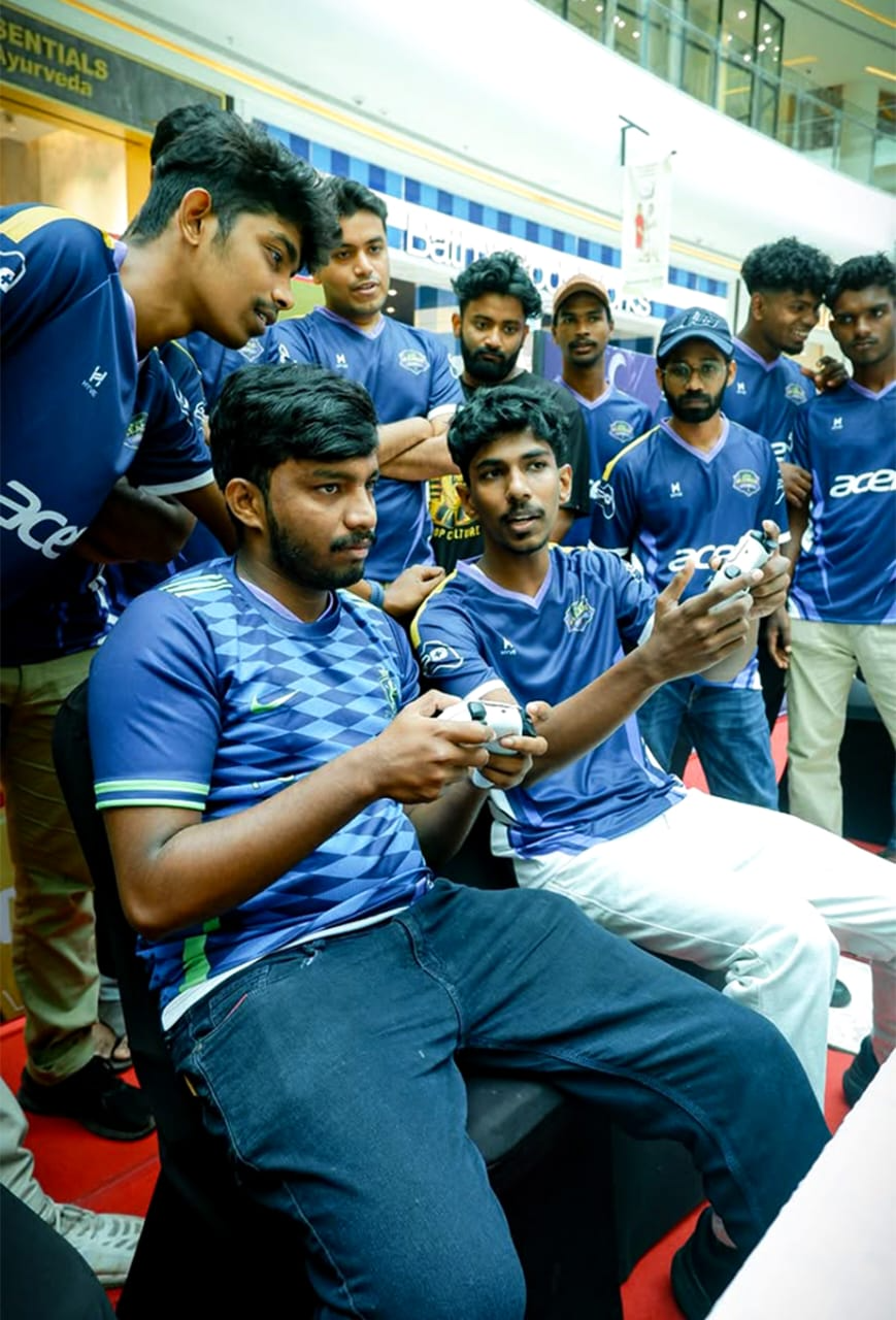 Gaming setup with multiple monitors